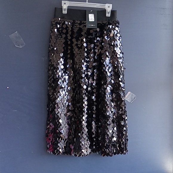 Fashion Nova Dresses & Skirts - NWT FashionNova Legend scalemail skirt size black small